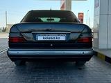 Mercedes-Benz E 220 1992 годаүшін2 400 000 тг. в Шиели – фото 2