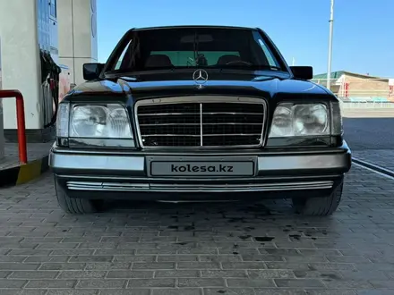 Mercedes-Benz E 220 1992 года за 2 600 000 тг. в Шиели