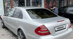 Mercedes-Benz E 320 2005 годаүшін4 600 000 тг. в Алматы – фото 5