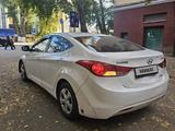 Hyundai Elantra 2013 годаfor3 600 000 тг. в Караганда