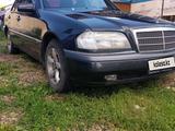 Mercedes-Benz C 200 1995 годаүшін2 300 000 тг. в Риддер – фото 5