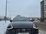 Hyundai Sonata 2020 годаfor11 170 000 тг. в Астана – фото 3