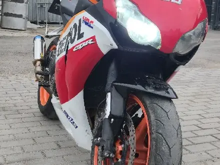 Honda  CBR 1000 RR/RA Fireblade 2008 года за 2 500 000 тг. в Алматы – фото 2
