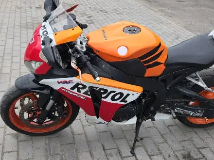 Honda  CBR 1000 RR/RA Fireblade 2008 года за 2 500 000 тг. в Алматы – фото 3