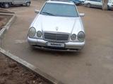 Mercedes-Benz E 200 1995 годаfor1 720 000 тг. в Астана