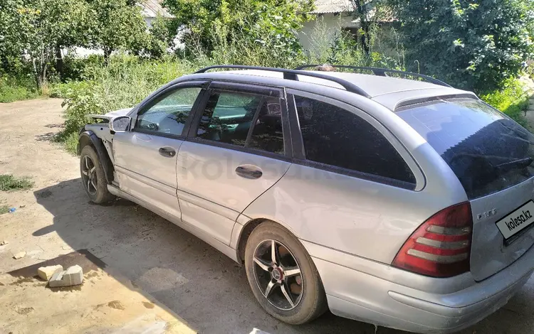 Mercedes-Benz C 180 2003 годаfor1 750 000 тг. в Алматы