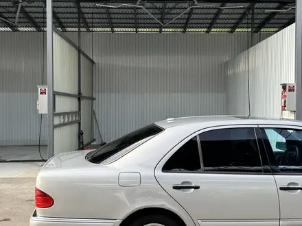 Mercedes-Benz E 320 1998 года за 3 500 000 тг. в Алматы – фото 8