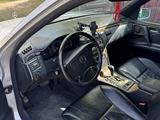 Mercedes-Benz E 320 1998 года за 3 500 000 тг. в Алматы – фото 2