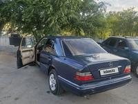 Mercedes-Benz E 200 1994 годаfor1 650 000 тг. в Жезказган