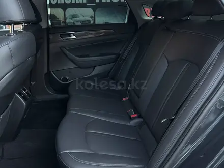 Hyundai Sonata 2017 года за 8 800 000 тг. в Алматы – фото 16