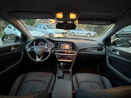 Hyundai Sonata 2017 года за 8 800 000 тг. в Алматы – фото 27