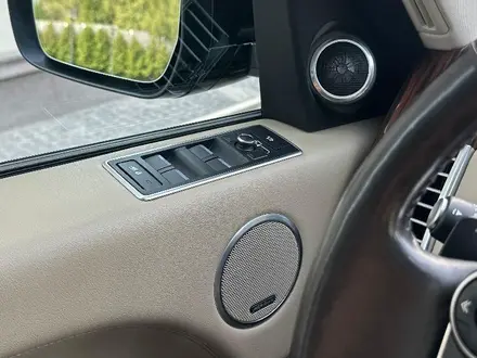 Land Rover Range Rover 2016 года за 30 000 000 тг. в Алматы – фото 26