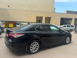 Toyota Camry 2021 годаүшін15 500 000 тг. в Астана – фото 2