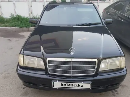 Mercedes-Benz C 180 1999 года за 1 500 000 тг. в Алматы