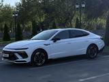Hyundai Sonata 2024 годаүшін13 250 000 тг. в Алматы – фото 3