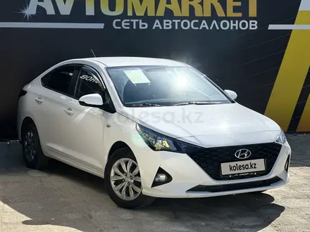 Hyundai Accent 2021 года за 8 800 000 тг. в Атырау – фото 2