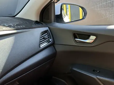 Hyundai Accent 2021 года за 8 800 000 тг. в Атырау – фото 24