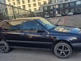 Volkswagen Golf 1993 года за 870 000 тг. в Астана – фото 2