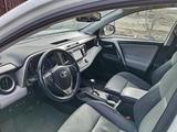 Toyota RAV4 2015 годаүшін7 000 000 тг. в Актобе – фото 4