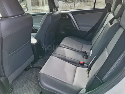 Toyota RAV4 2015 года за 7 000 000 тг. в Актобе – фото 5
