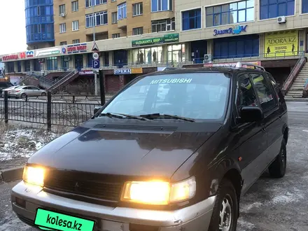 Mitsubishi Space Wagon 1993 года за 1 000 000 тг. в Астана