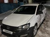 Volkswagen Polo 2013 года за 2 500 000 тг. в Актобе – фото 2