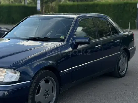 Mercedes-Benz C 180 1995 года за 2 600 000 тг. в Экибастуз – фото 4