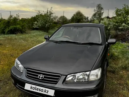 Toyota Camry 2000 года за 3 000 000 тг. в Семей – фото 4