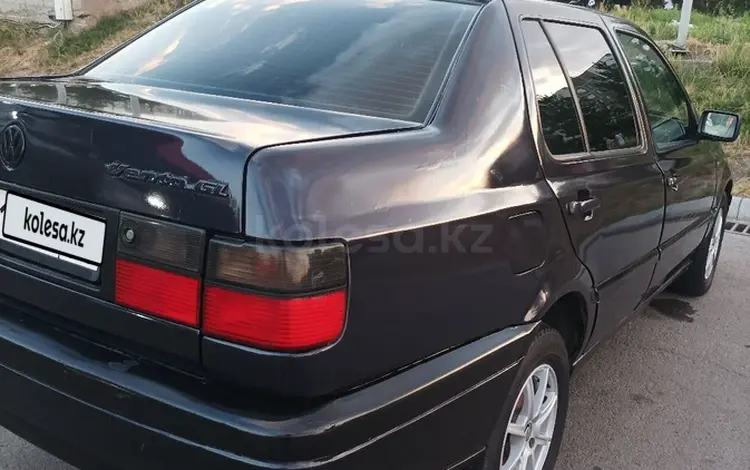 Volkswagen Vento 1993 года за 1 450 000 тг. в Алматы