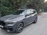 BMW X5 2022 года за 41 000 000 тг. в Алматы – фото 3