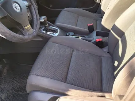 Volkswagen Golf 2006 года за 3 800 000 тг. в Астана – фото 9