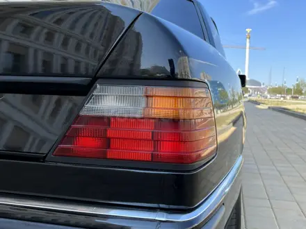 Mercedes-Benz E 260 1990 года за 1 900 000 тг. в Астана – фото 21