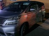 Toyota Vellfire 2009 годаfor7 425 000 тг. в Атырау