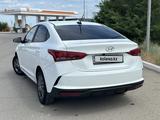 Hyundai Solaris 2021 года за 7 000 000 тг. в Уральск – фото 5