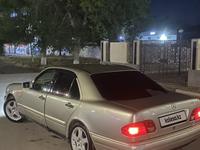 Mercedes-Benz E 240 1997 годаүшін2 500 000 тг. в Тараз