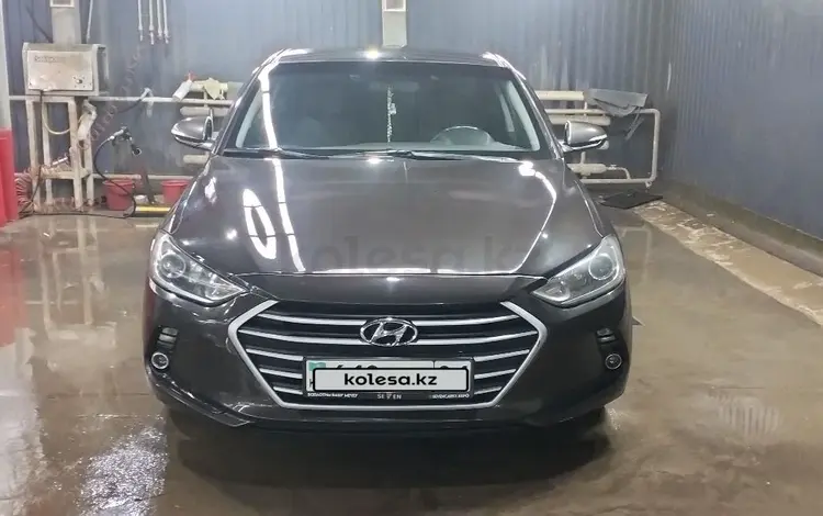 Hyundai Elantra 2018 года за 7 600 000 тг. в Астана