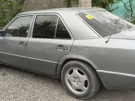 Mercedes-Benz E 230 1992 года за 1 200 000 тг. в Тараз – фото 10