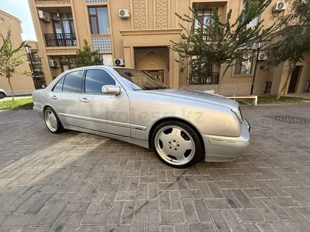 Mercedes-Benz E 320 1999 года за 5 900 000 тг. в Туркестан – фото 14