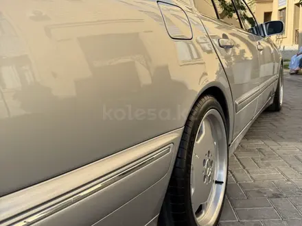 Mercedes-Benz E 320 1999 года за 5 900 000 тг. в Туркестан – фото 16