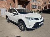 Toyota RAV4 2015 годаүшін10 800 000 тг. в Усть-Каменогорск – фото 2