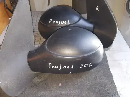 Зеркала Peugeot 206 механические за 15 000 тг. в Петропавловск