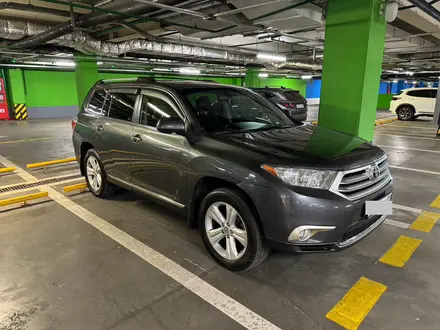 Toyota Highlander 2012 года за 13 000 000 тг. в Алматы – фото 3