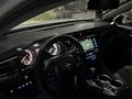Toyota Camry 2018 года за 14 000 000 тг. в Жанаозен – фото 4