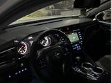 Toyota Camry 2018 годаүшін14 000 000 тг. в Жанаозен – фото 4