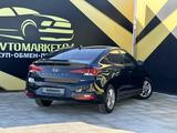 Hyundai Elantra 2019 года за 8 500 000 тг. в Атырау – фото 5