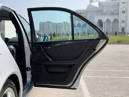 Mercedes-Benz E 320 2001 года за 6 000 000 тг. в Шымкент – фото 14