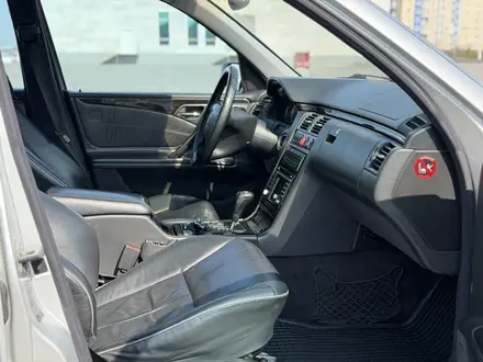 Mercedes-Benz E 320 2001 года за 6 000 000 тг. в Шымкент – фото 15