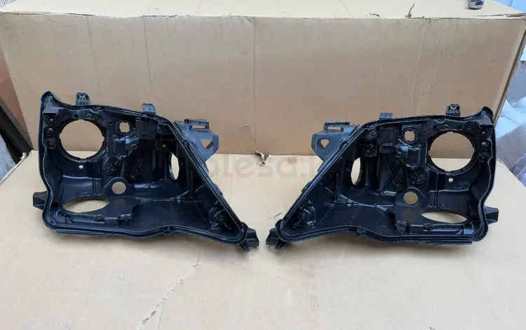 Корпус фары корпус фар Lexus LX 570 за 25 000 тг. в Алматы