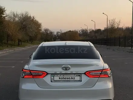 Toyota Camry 2019 года за 15 200 000 тг. в Шымкент – фото 6