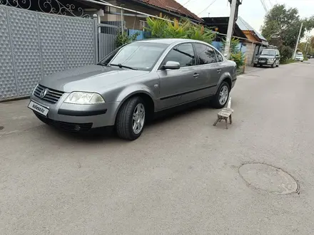 Volkswagen Passat 2002 года за 3 200 000 тг. в Алматы – фото 2